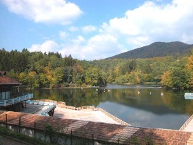 lacul ursu, turism montan, cazare